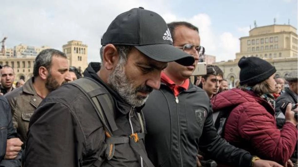 Αρμενία: Ο ηγέτης της αντιπολίτευσης και δύο βουλευτές συνελήφθησαν για οργάνωση παράνομων διαδηλώσεων